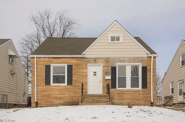 property at 15605 Benhoff Dr