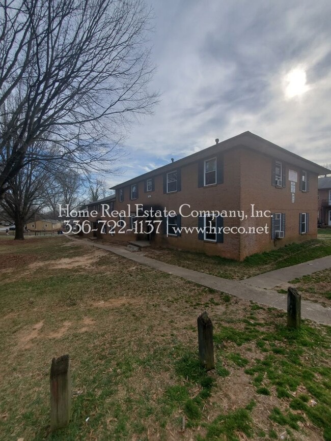 property at 613 W Twenty-Third St
