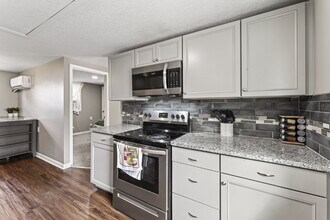 343 Cambridge St in Kansas City, KS - Building Photo - Building Photo