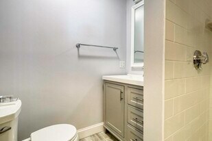 1586 Cambridge St, Unit 6 in Cambridge, MA - Building Photo