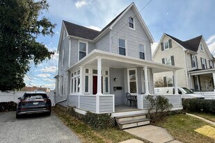 411 Lyman Ave, Unit 2 in Baltimore, MD - Building Photo