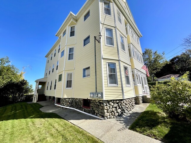 21 Watson Ave in Worcester, MA - Building Photo - Building Photo