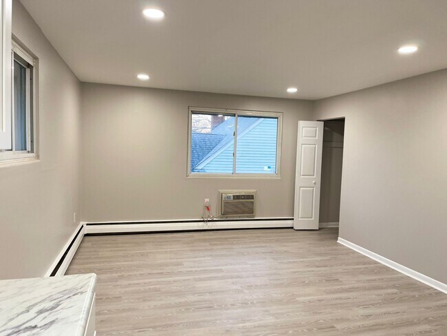 9 W Browning Rd in Collingswood, NJ - Building Photo - Building Photo