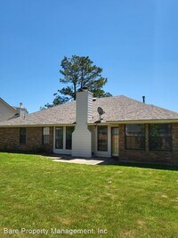 1309 Newbury Dr photo'