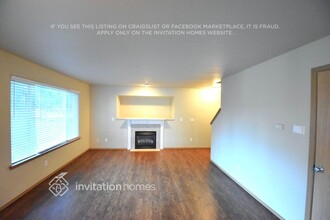 8514 186th St Ct E in Puyallup, WA - Foto de edificio - Building Photo