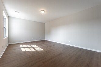 5695 Roy's Ridge in Loves Park, IL - Building Photo - Building Photo