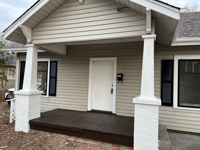 property at 1405 Lexington Ave