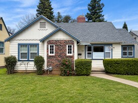 324 Mansion Ave in Chico, CA - Building Photo