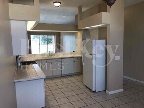 1036 SE 11th Terrace in Cape Coral, FL - Building Photo - Building Photo