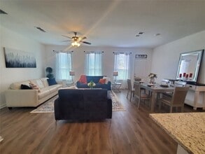 11218 E Park St in Sugar Land, TX - Building Photo - Building Photo