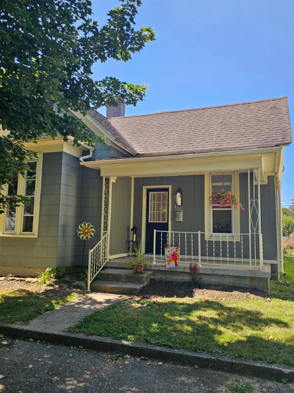 property at 801 S North St