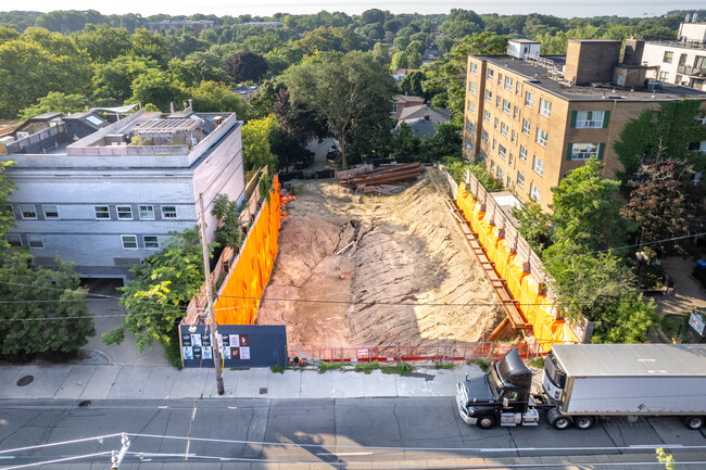 The View Beach Residences in Toronto, ON - Building Photo - Building Photo