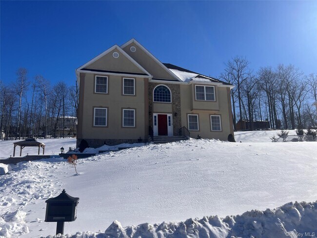 36 Highland View Pl in Middletown, NY - Building Photo - Building Photo