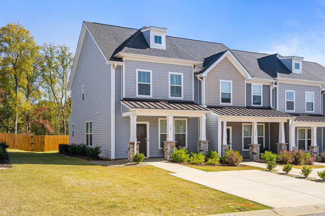 Covey Homes Addison in Spartanburg, SC - Building Photo