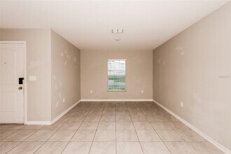 215 Goldenrod Ln in Poinciana, FL - Building Photo - Building Photo