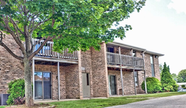 Pecan Place Apartments in Green Bay, WI - Foto de edificio - Building Photo