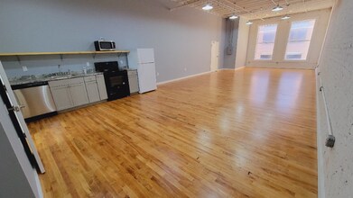 722 Commerce St-Unit -217 in Lynchburg, VA - Building Photo - Building Photo