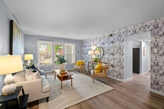 621 Broadmoor Dr in Chesterfield, MO - Building Photo - Building Photo