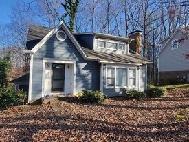 3000 Jamestown Dr in Gastonia, NC - Building Photo