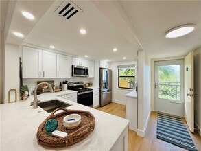 7370 S Ocean Dr in Jensen Beach, FL - Building Photo - Building Photo