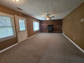 3336 Orders Rd in Grove City, OH - Foto de edificio - Building Photo