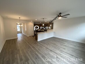 7816 Park Gate Dr in North Charleston, SC - Building Photo - Building Photo