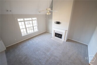 492 Golden Grove Ln in Richmond Hill, GA - Foto de edificio - Building Photo