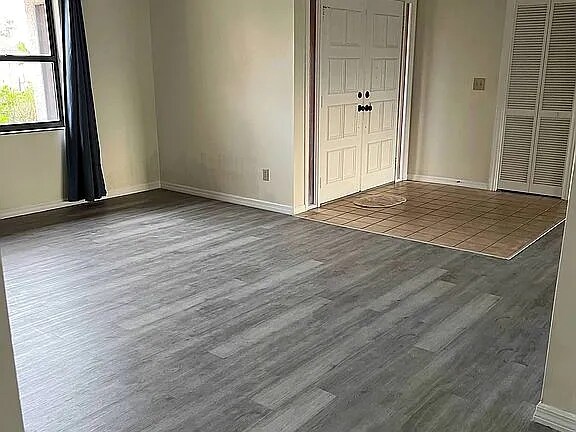 721 Elkhorn Rd in Sun City Center, FL - Foto de edificio - Building Photo