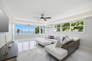 8 Briny Ave in Pompano Beach, FL - Building Photo