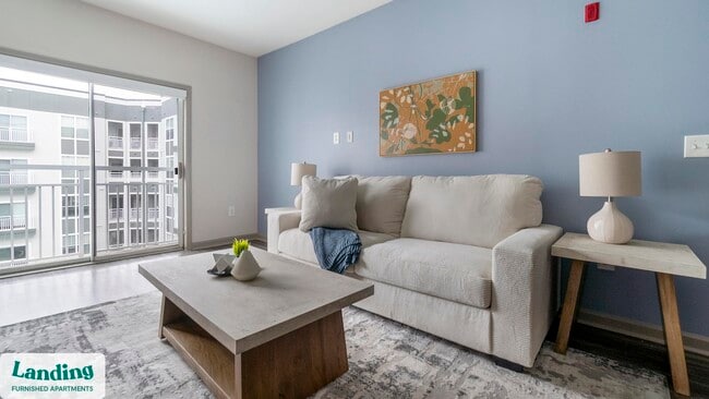 900 E Six Forks Rd in Raleigh, NC - Building Photo - Building Photo