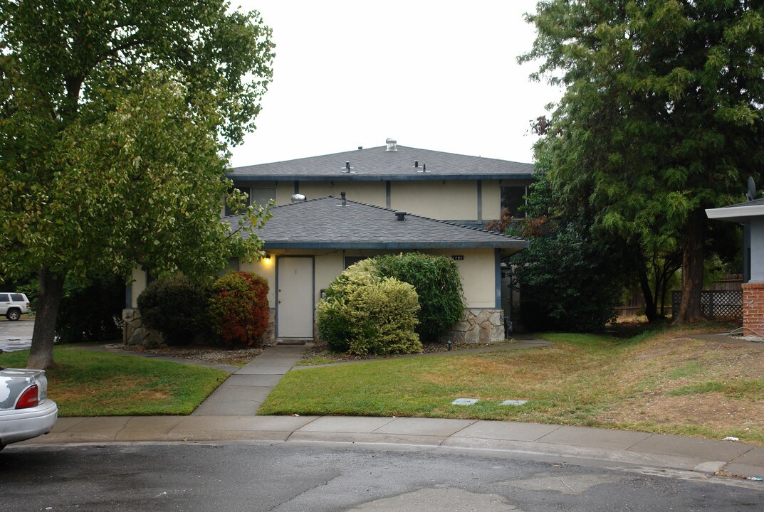 2405 Carta Ct in Sacramento, CA - Building Photo