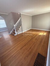 9951 S Oglesby Ave in Chicago, IL - Building Photo - Building Photo