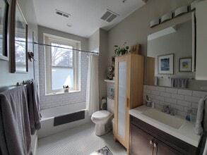 109 Carpenter Ln in Philadelphia, PA - Building Photo - Building Photo
