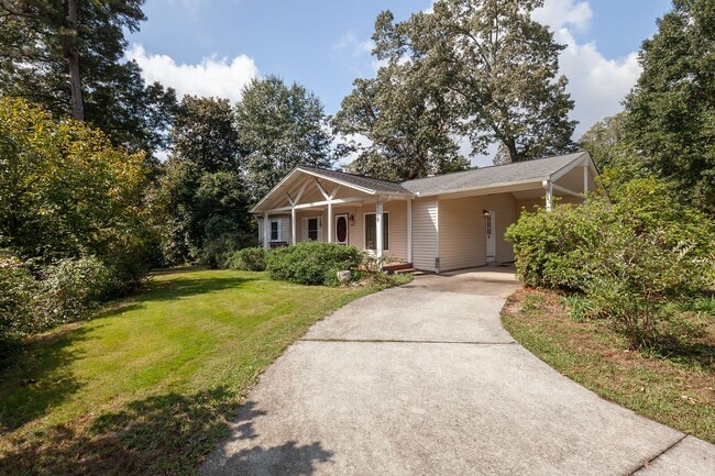 property at 3268 Campbell Rd SE