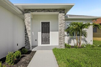 183 Wright Dr in Rotonda West, FL - Building Photo - Building Photo