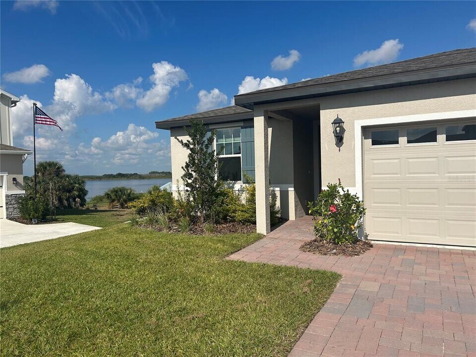 800 Griffon Ave in Lake Alfred, FL - Building Photo