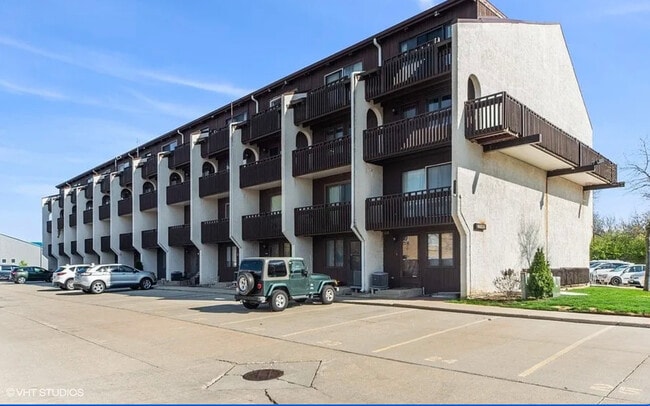 property at 6660 Wood River Dr