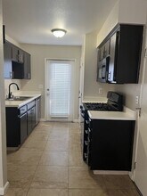 3208 Brookside Dr in Bakersfield, CA - Building Photo - Building Photo