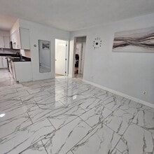 1129 N Shore Rd in Revere, MA - Building Photo - Building Photo