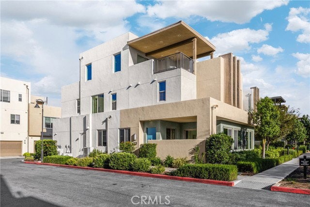 269 Magnet in Irvine, CA - Building Photo - Building Photo