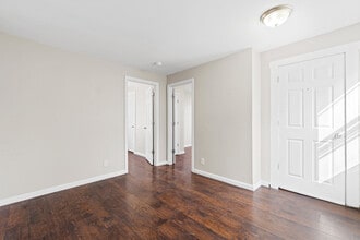 170 Mapes Ave, Unit 3 in Newark, NJ - Building Photo - Building Photo