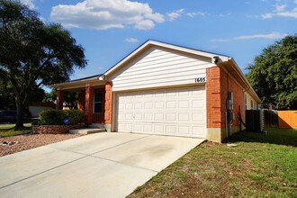 1605 Cloudy Brook in Schertz, TX - Building Photo - Building Photo