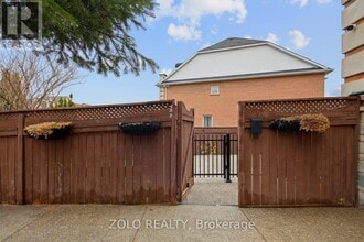 16 Sergio Marchi St in Toronto, ON - Building Photo - Building Photo