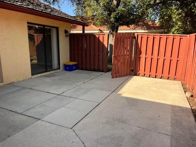 property at 1186 Periwinkle Pl