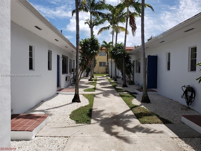 600 SW 10th St