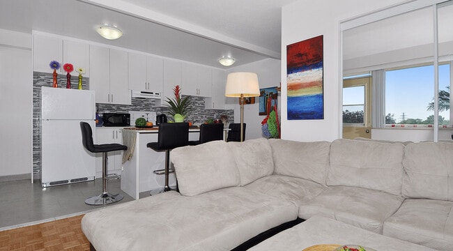 property at 1294 Islington Ave