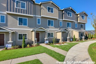 17247 NW Trillium St in Portland, OR - Building Photo - Building Photo