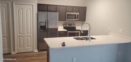 4959 Key Lime Dr in Jacksonville, FL - Building Photo - Building Photo