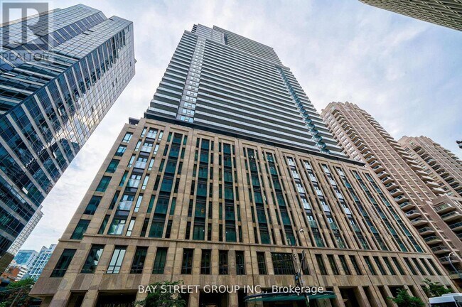 property at 955-3955 Bay St.