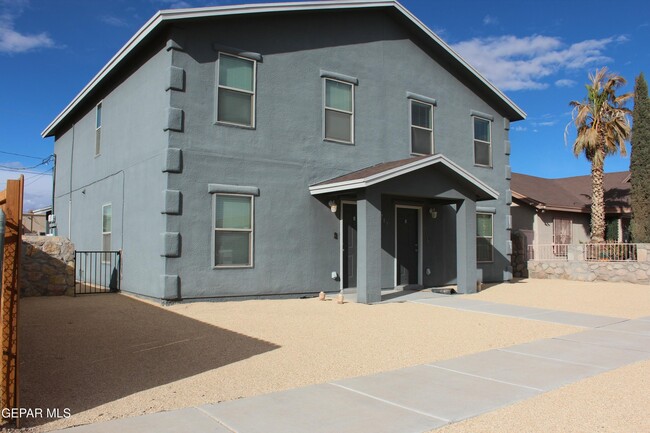 5717 Manila Dr in El Paso, TX - Building Photo - Building Photo